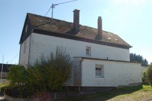 ..IN D�RFLICHER RANDLAGE --V E R K A U F T-- WOHNEN IN D�RFLICHER RANDLAGE - BEZUGSF�HIGES WOHNHAUS MIT INNENHOF & GARTEN 