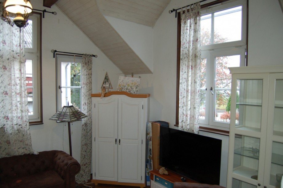 ..UND.. Einfamilienhaus M�llenbach
