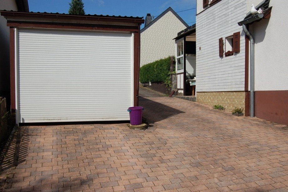 ..MIT GARAGE Einfamilienhaus M�llenbach
