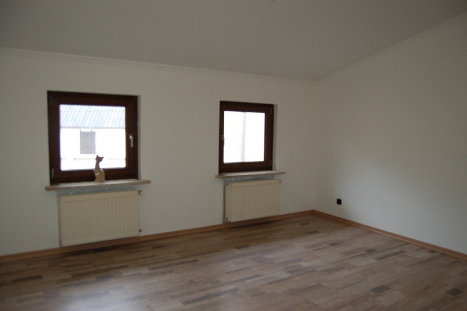 ..B�RO mit.. Einfamilienhaus KAISERSESCH
