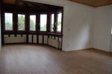Hauptbild WOHNEN AN DER MOSEL: ATTRAKTIVE VIER - ZIMMER - WOHNUNG MIT BALKON IN KLOTTEN - NÄHE COCHEM