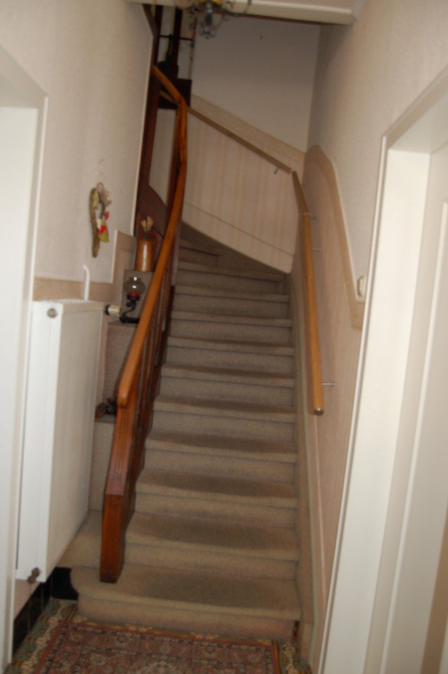..ZUM OBERGESCHOSS Einfamilienhaus Senheim