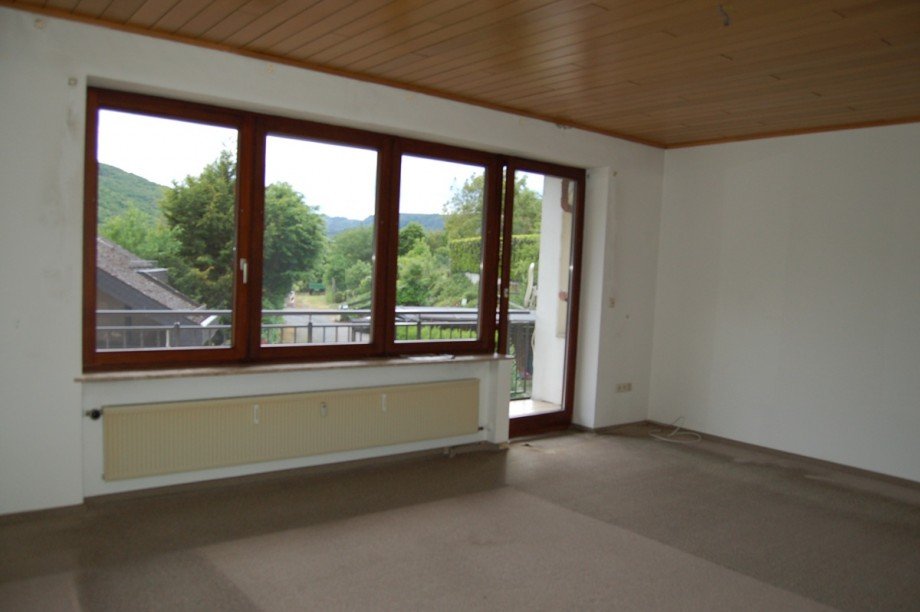 ..BALKONZUGANG Etagenwohnung Klotten