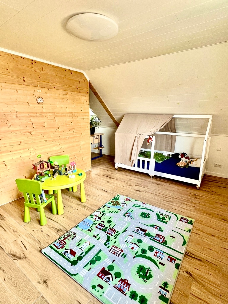 ..SCHLAFZIMMER Einfamilienhaus D�nfus