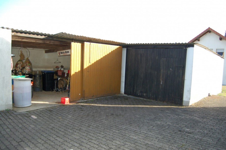 ..AUSGIEBIGE ABSTELLM�GLICHKEITEN Einfamilienhaus H�chstberg
