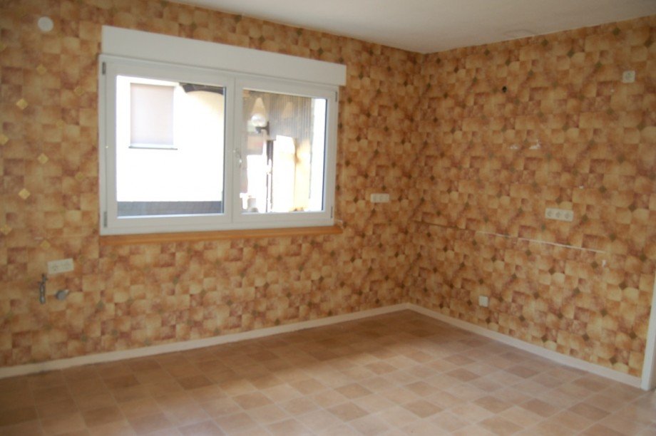 ..GER�UMIGE.. Einfamilienhaus B�chel