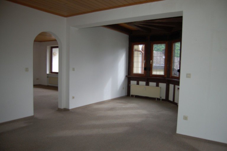 ..ESSBEREICH Klotten Etagenwohnung ATTRAKTIVE ETAGENWOHNUNG IN ZENTRALER ORTSLAGE - N�HE COCHEM