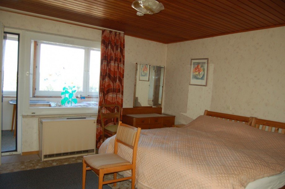 ..SCHLAFZIMMER (OG.) Einfamilienhaus H�chstberg