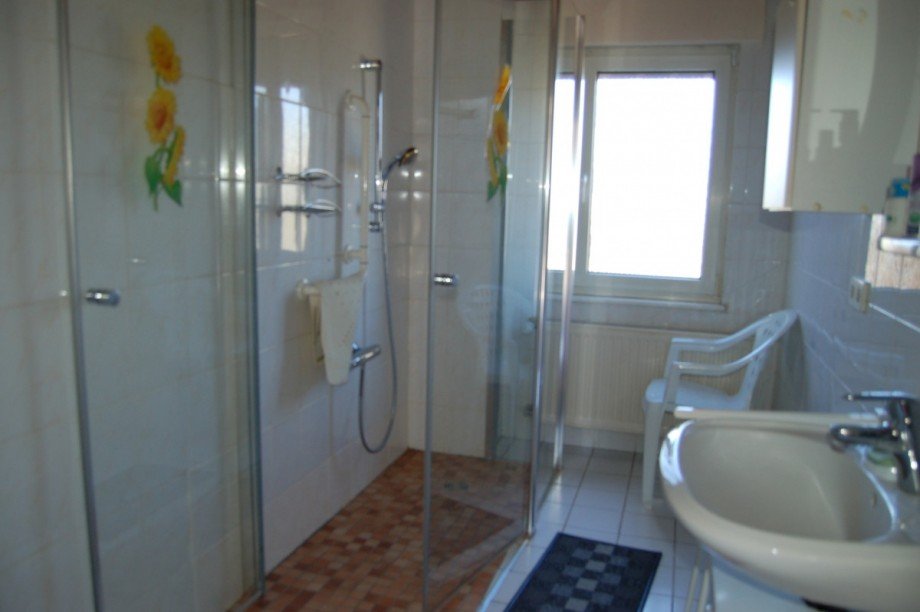 ..BAD MIT DUSCHE Einfamilienhaus Beuren