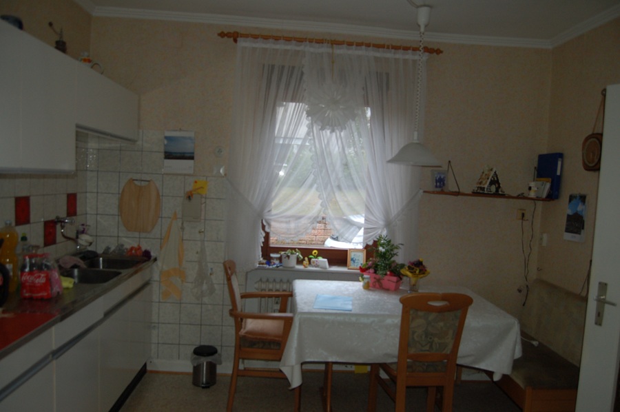 ..WOHNK�CHE Einfamilienhaus Leienkaul