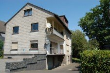 Hauptbild VERMIETETES DREIFAMILIENHAUS IN KAISERSESCH - IN ZENTRALER STADTLAGE - MIT GARTEN 
