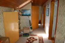 ..FLUR IM DACHGESCHOSS  FAMILIENFREUNDLICHES WOHNHAUS - MIT GARTEN - IN HERRLICHER STADTRANDLAGE 