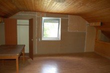 ..DACHBODEN --V E R K A U F T-- HAUS MIT VIEL FREIRAUM F�R IDEEN - IN RUHIGER ORTSRANDLAGE - MIT GROSSEM GARTEN 
