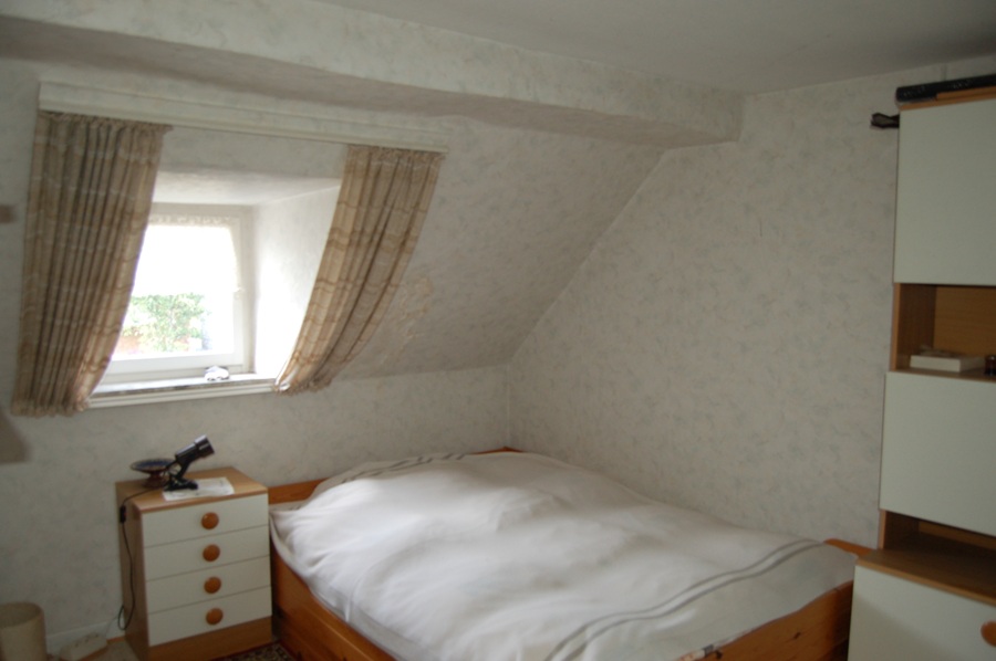 ..ZWEI ZIMMER.. Einfamilienhaus Leienkaul