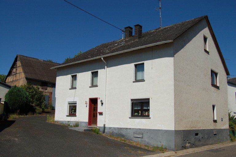 ..GER�UMIGES WOHNHAUS Kaisersesch Einfamilienhaus VIEL PLATZ F�R IHRE IDEEN - WOHNHAUS MIT WERKSTATT - NEBENGEB�UDEN UND GARTEN - N�HE KAISERSESCH