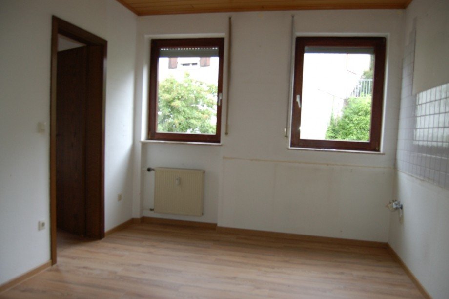 ..WOHNK�CHE Etagenwohnung Klotten
