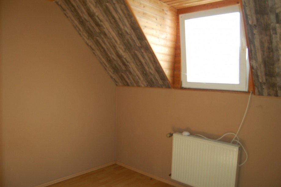 ..ZIMMER IM DG. Mehrfamilienhaus Cochem