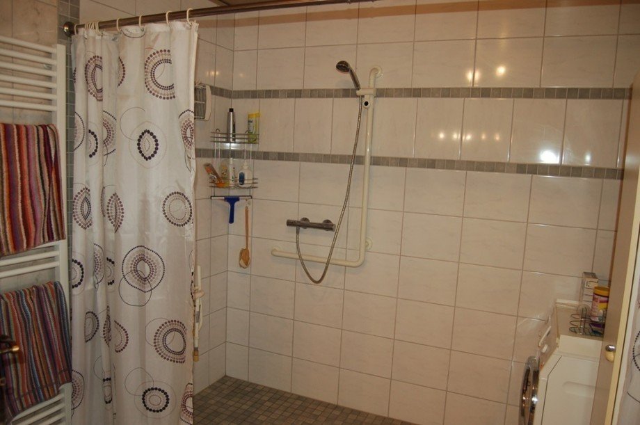 ..DUSCHE u. WC Erdgeschosswohnung Kaisersesch- N�he