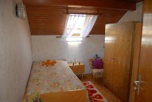 ..SCHLAFZIMMER..  FAMILIENFREUNDLICHES WOHNHAUS - MIT GARTEN - IN HERRLICHER STADTRANDLAGE 