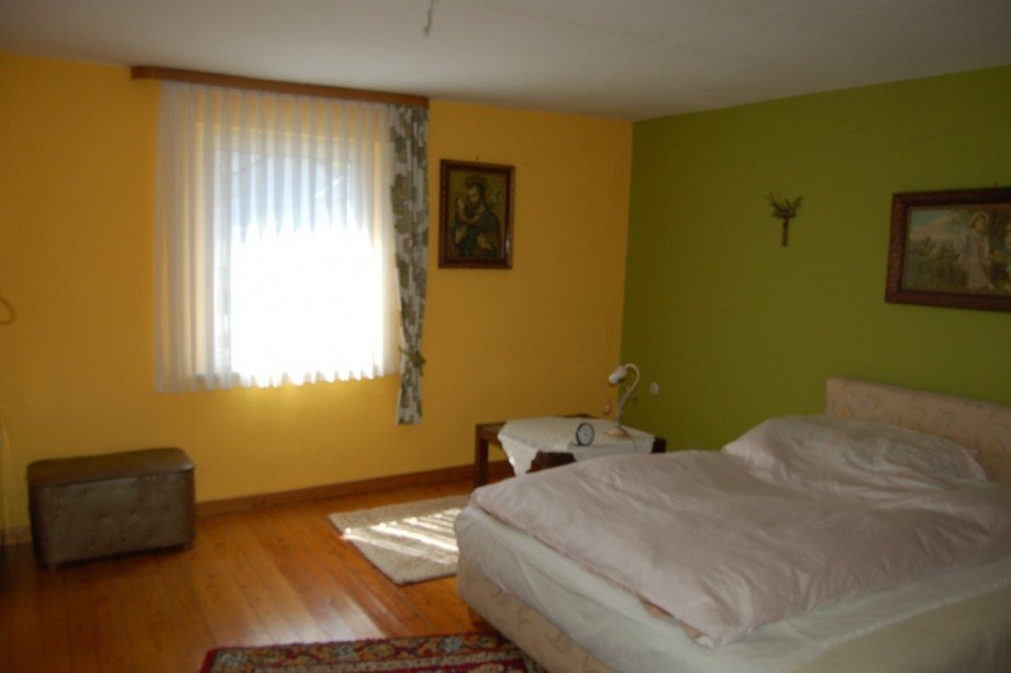 ..SCHLAFZIMMER Einfamilienhaus Kalenborn
