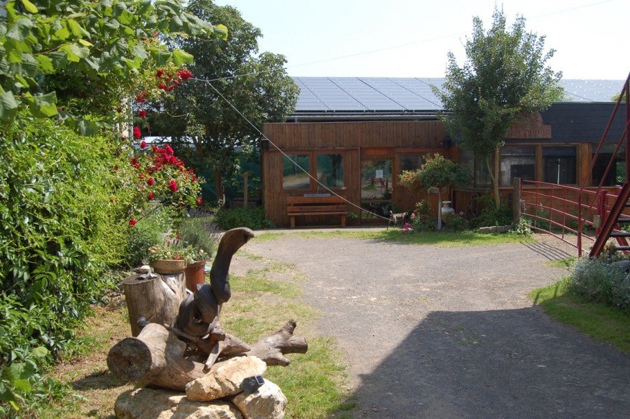 ..SALOON F�R UNTERSCHIEDLICHE.. Bauernhaus Roes
