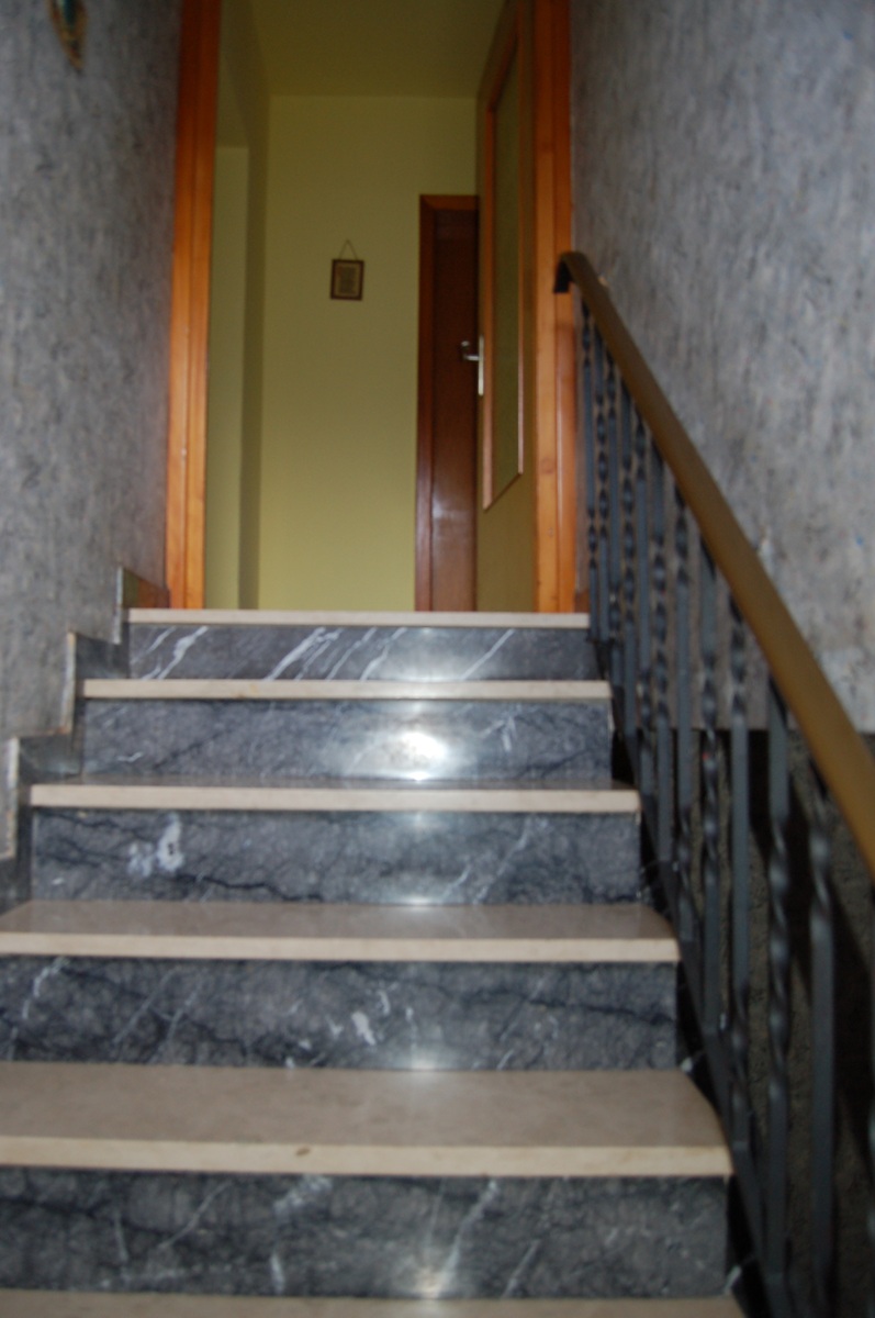 ..TREPPE ZUM OG. Einfamilienhaus Hirten - Kreuznick