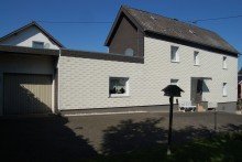 ..ZU HAUSE --V E R K A U F T-- WOHNEN IN D�RFLICHER RANDLAGE - BEZUGSF�HIGES WOHNHAUS MIT INNENHOF & GARTEN 