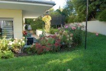 ..MIT SONNIGEM..  GEPFLEGTES ZWEIFAMILIENHAUS MIT GARTEN - IN BEVORZUGTER STADTLAGE 