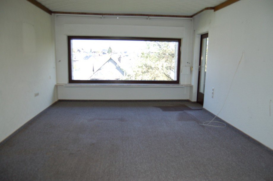 ..WOHNZIMMER MIT ZUGANG.. Einfamilienhaus B�chel