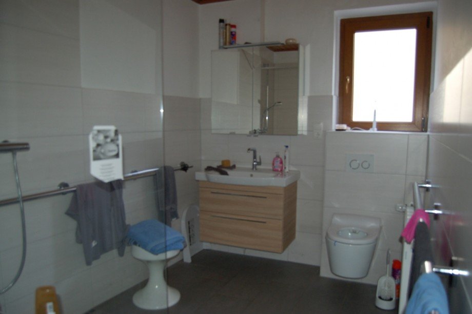 ..DUSCHE u. WC Einfamilienhaus M�llenbach