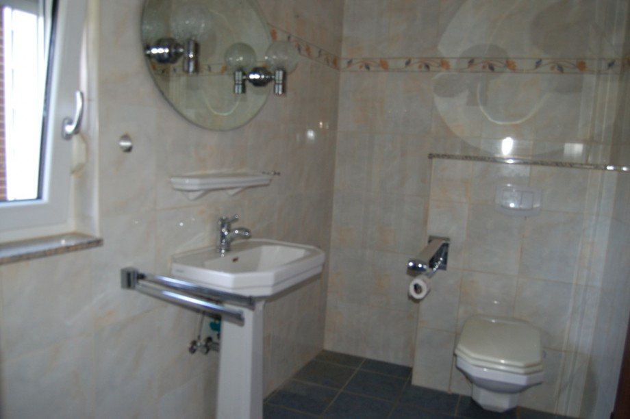 ..HELLES BAD.. Einfamilienhaus COCHEM - N�HE