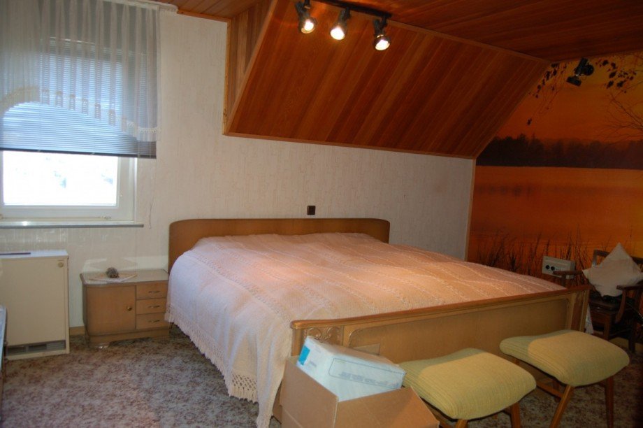 ..ZWEI GER�UMIGE.. Einfamilienhaus H�chstberg
