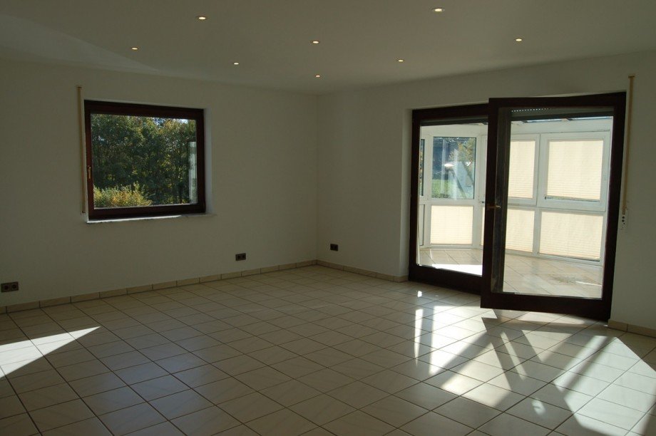 ..ANGRENZENDES.. Erdgeschosswohnung Kaisersesch- N�he
