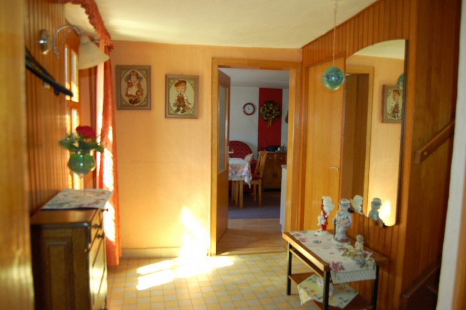 ..DIELE IM EG. Einfamilienhaus Kaisersesch