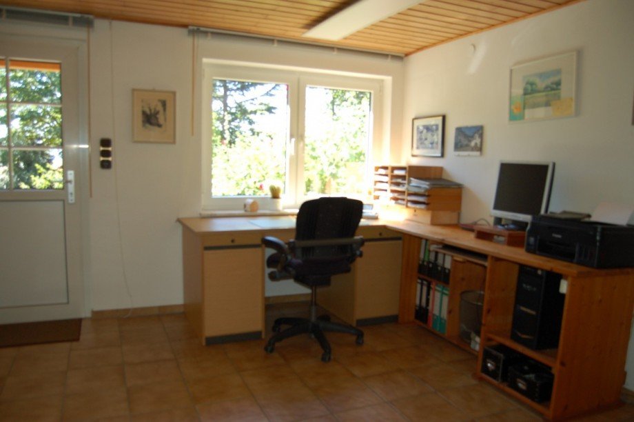 ..EIN v. ZWEI B�ROS Einfamilienhaus Landkern