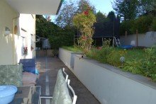 ..TERRASSE  GEPFLEGTES ZWEIFAMILIENHAUS MIT GARTEN - IN BEVORZUGTER STADTLAGE 